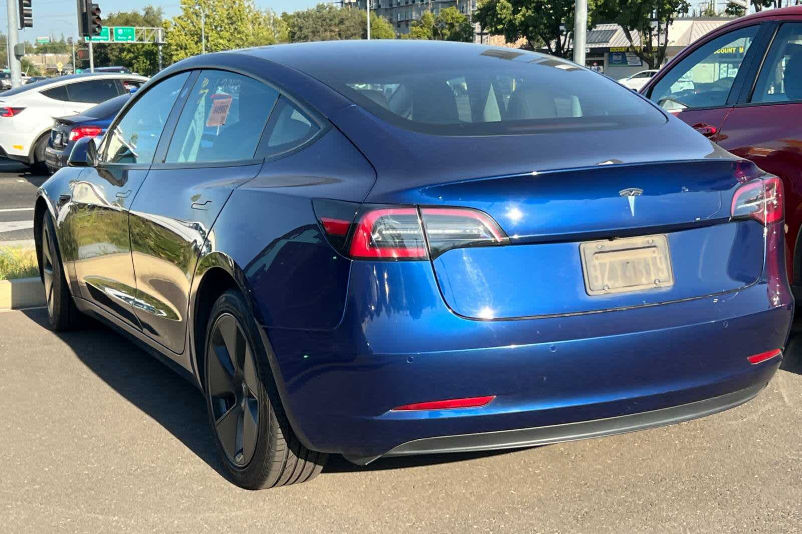 Thumbnail: 2021 Tesla Model 3 - 4
