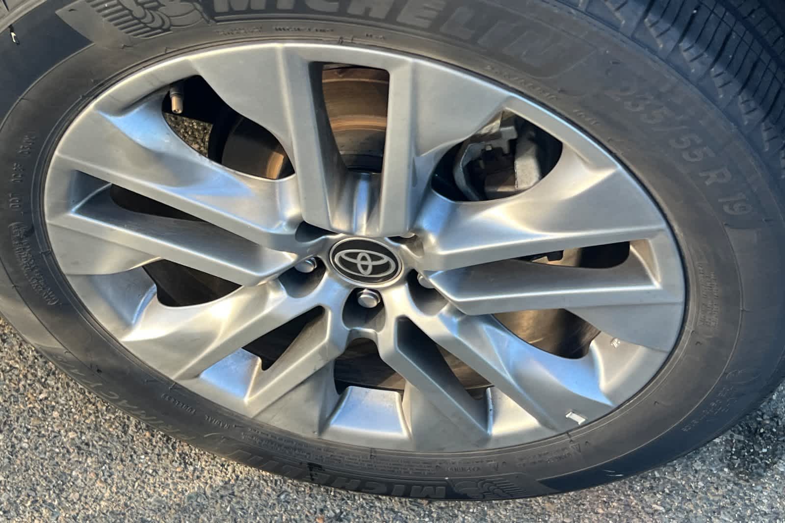 Thumbnail: 2023 Toyota RAV4 - 18