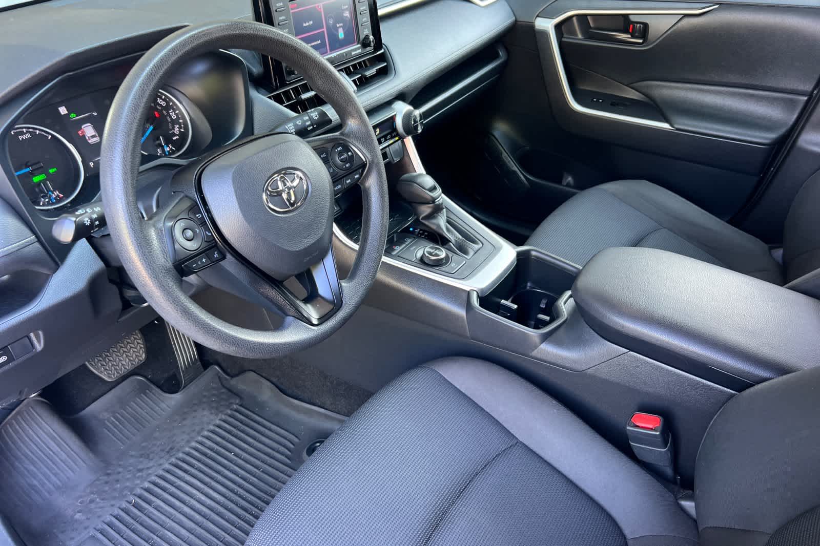 Thumbnail: 2022 Toyota RAV4 - 11