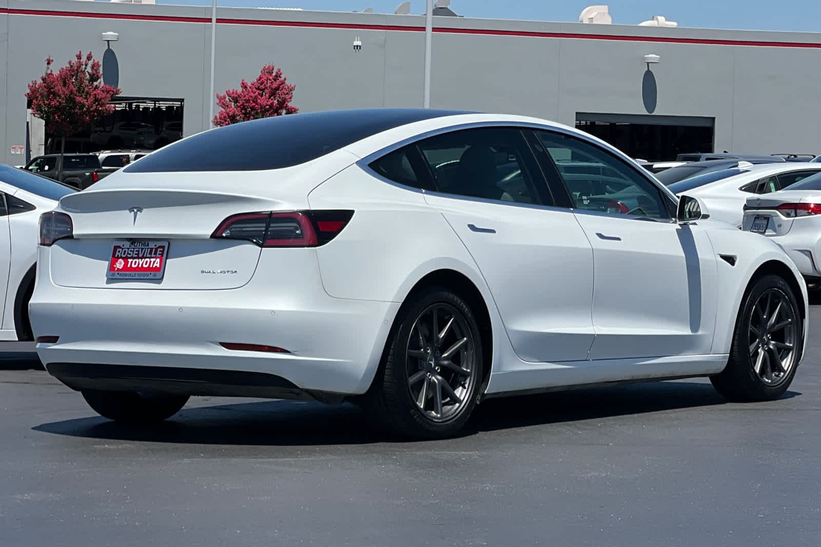 Thumbnail: 2019 Tesla Model 3 - 2