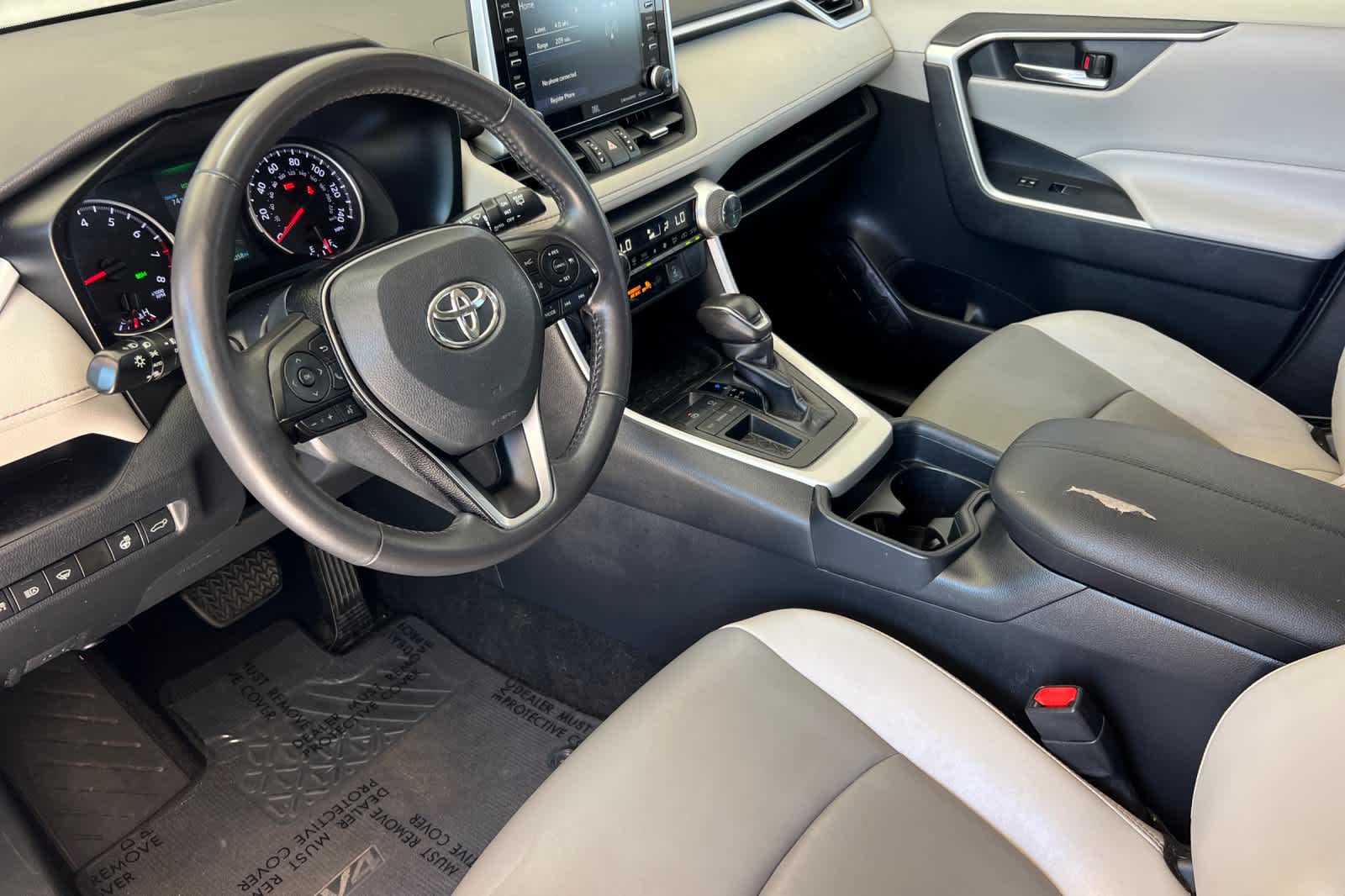 Thumbnail: 2019 Toyota RAV4 - 11