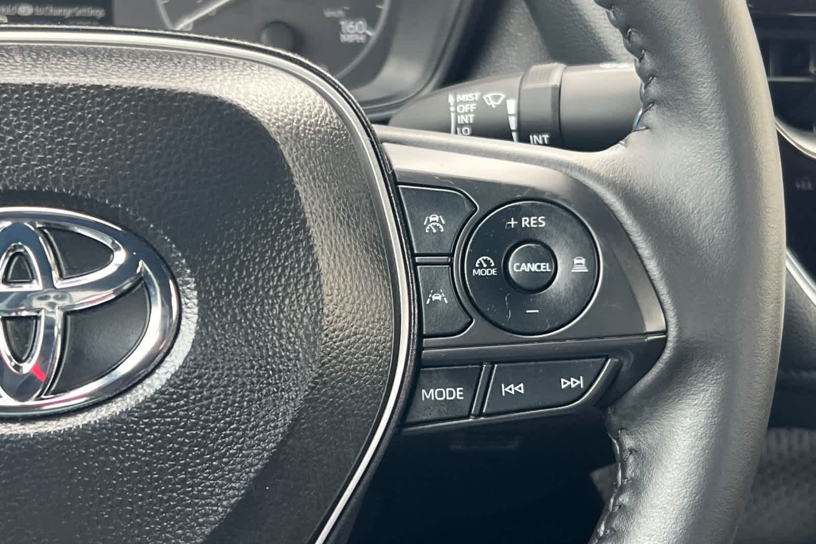 Thumbnail: 2025 Toyota Corolla - 25