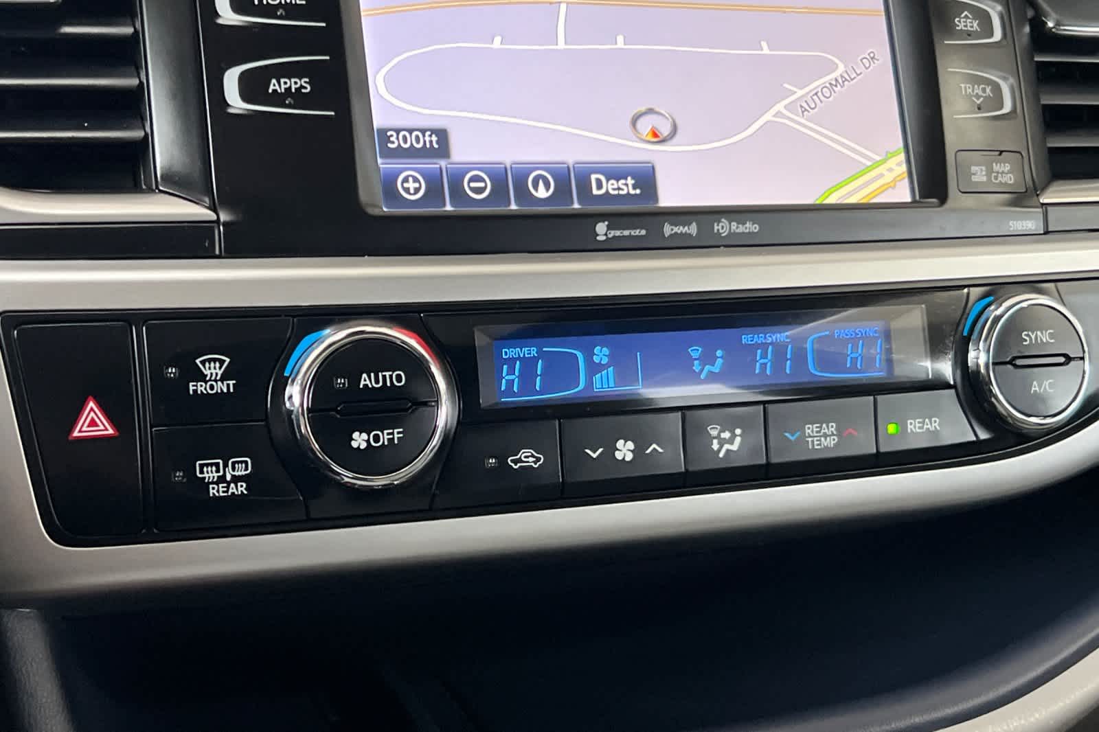 Thumbnail: 2018 Toyota Highlander - 24