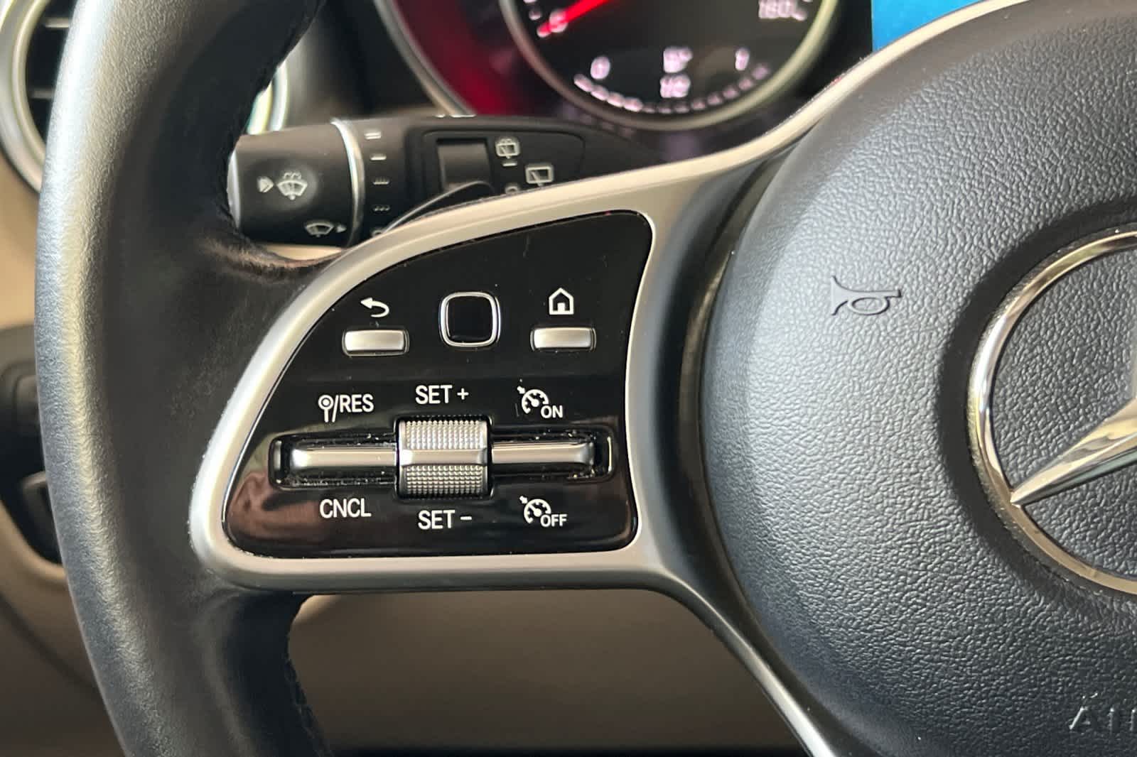 Thumbnail: 2021 Mercedes-Benz GLC - 26