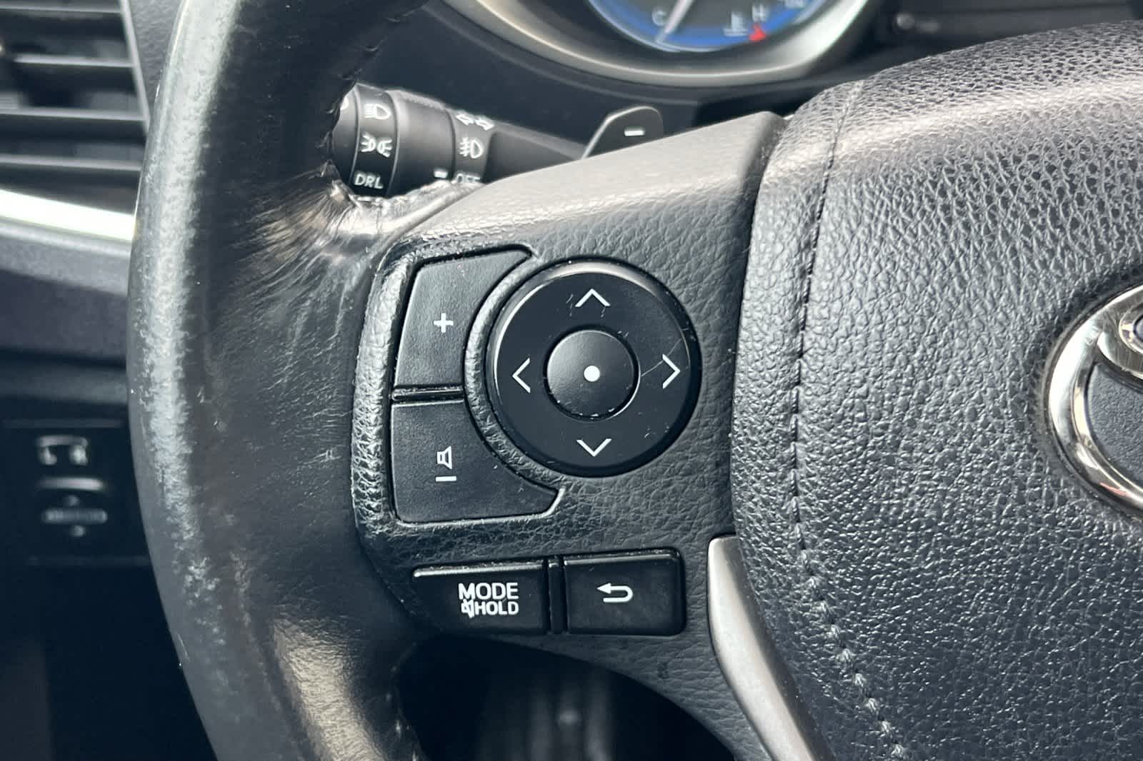 Thumbnail: 2014 Toyota Corolla - 24