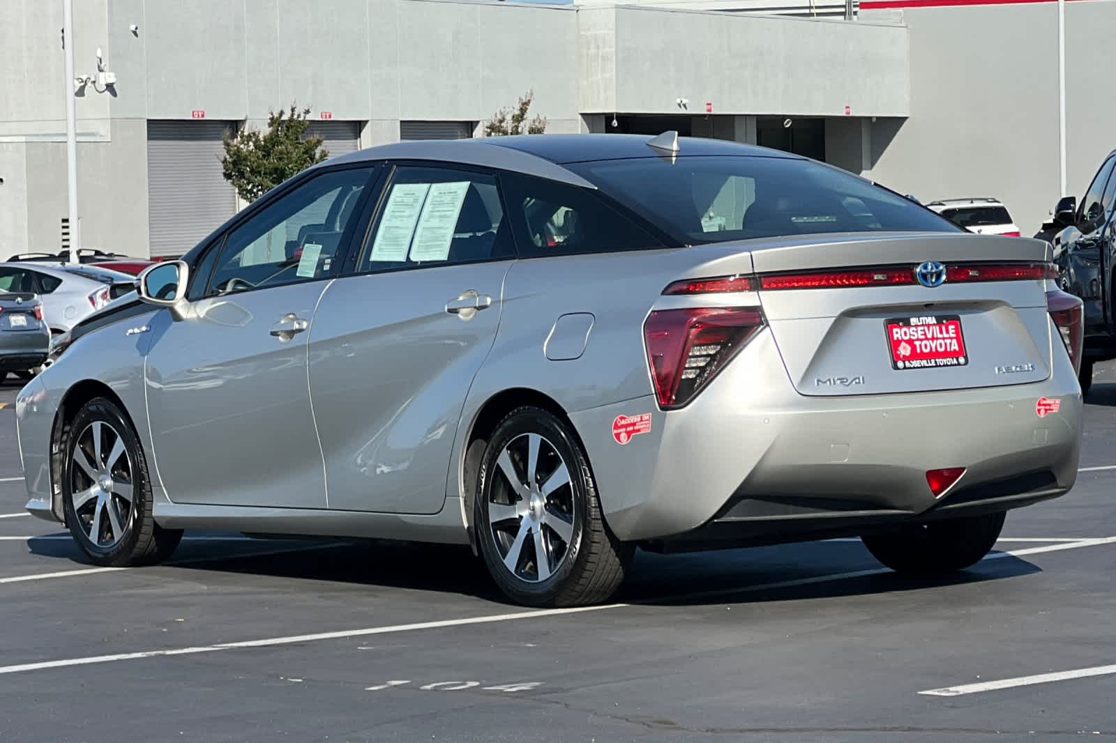 Thumbnail: 2018 Toyota Mirai - 7