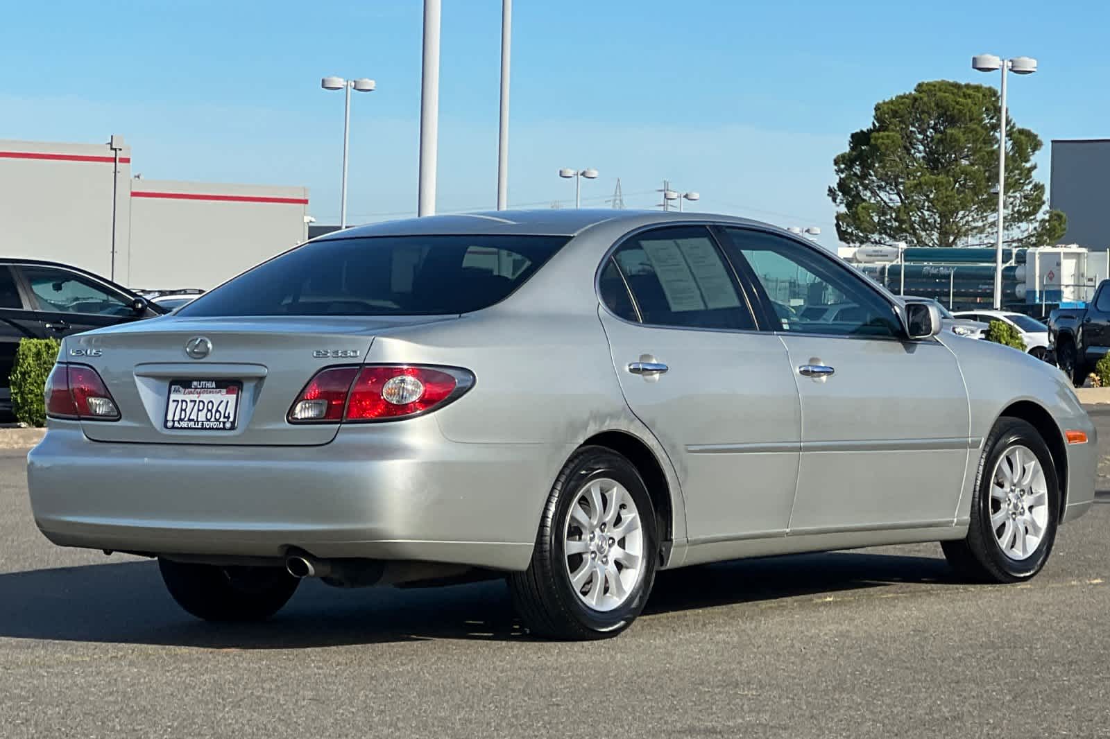 Thumbnail: 2004 Lexus ES - 2