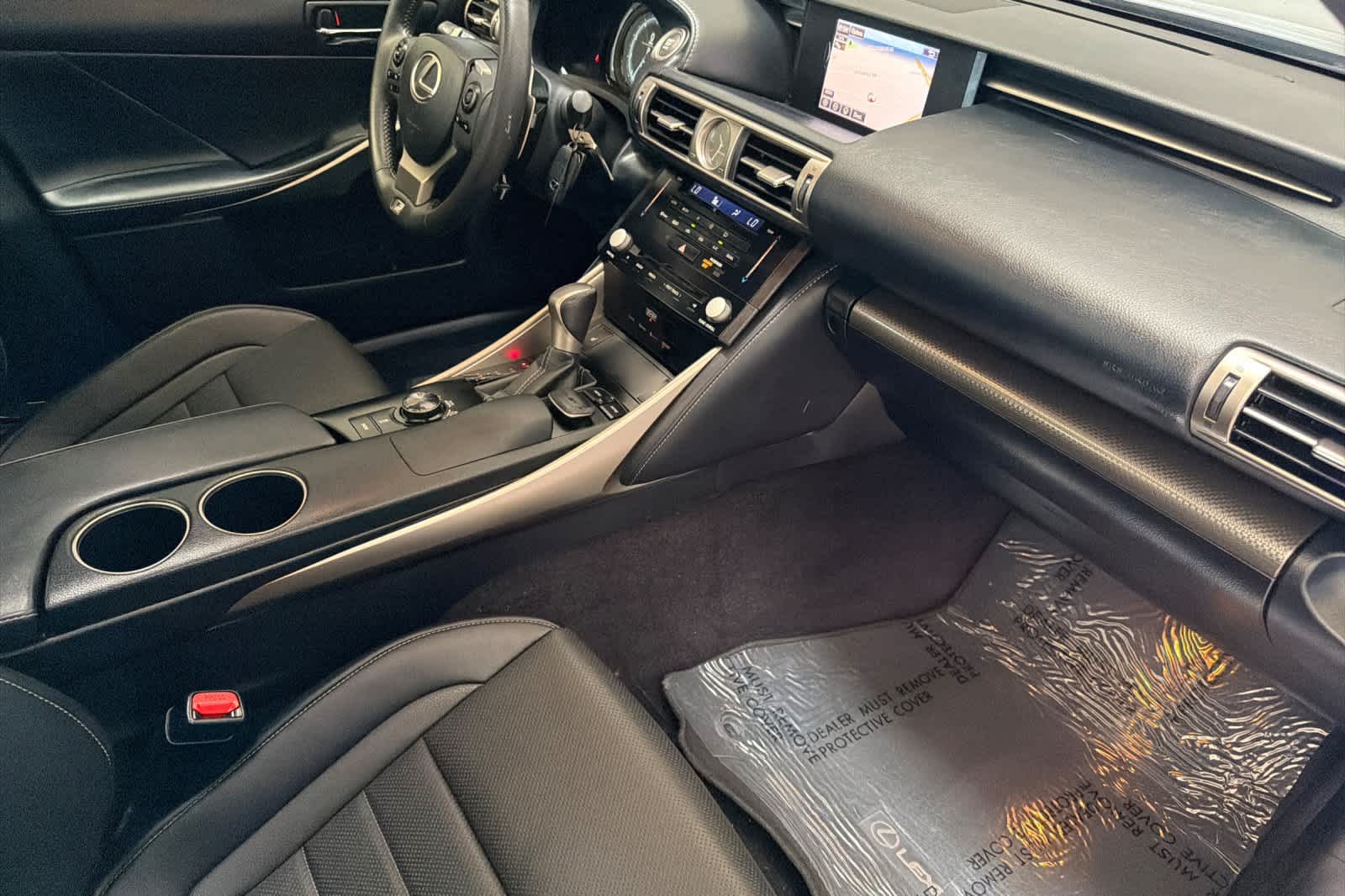 Thumbnail: 2014 Lexus IS - 16