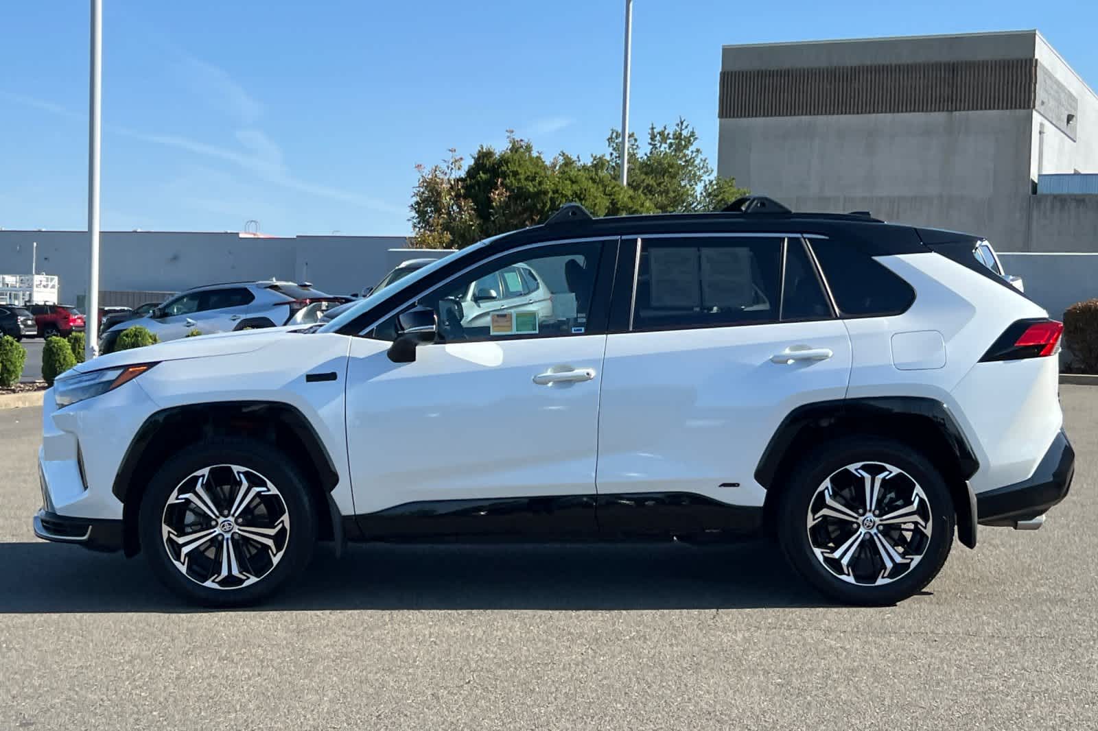 Thumbnail: 2024 Toyota RAV4 - 9