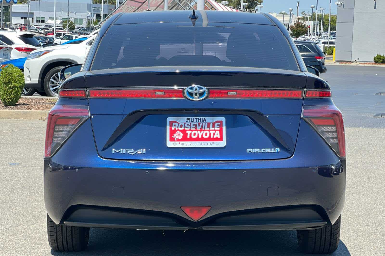 Thumbnail: 2018 Toyota Mirai - 8