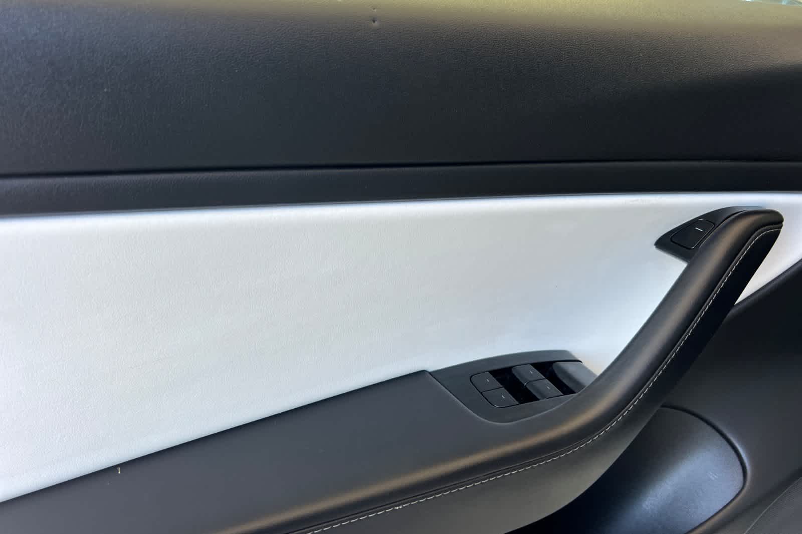 Thumbnail: 2019 Tesla Model 3 - 12
