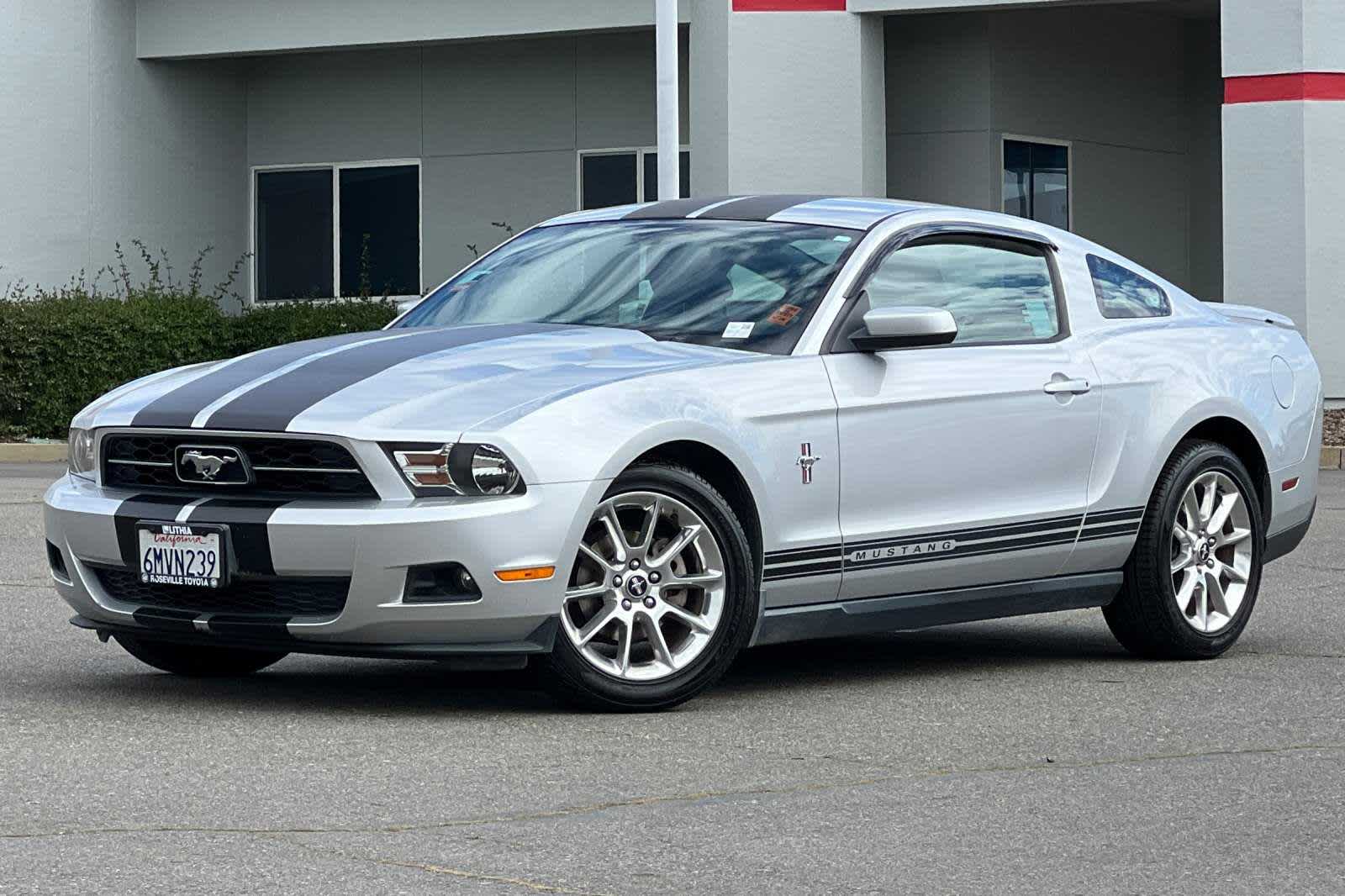 2010 Ford Mustang Base 2