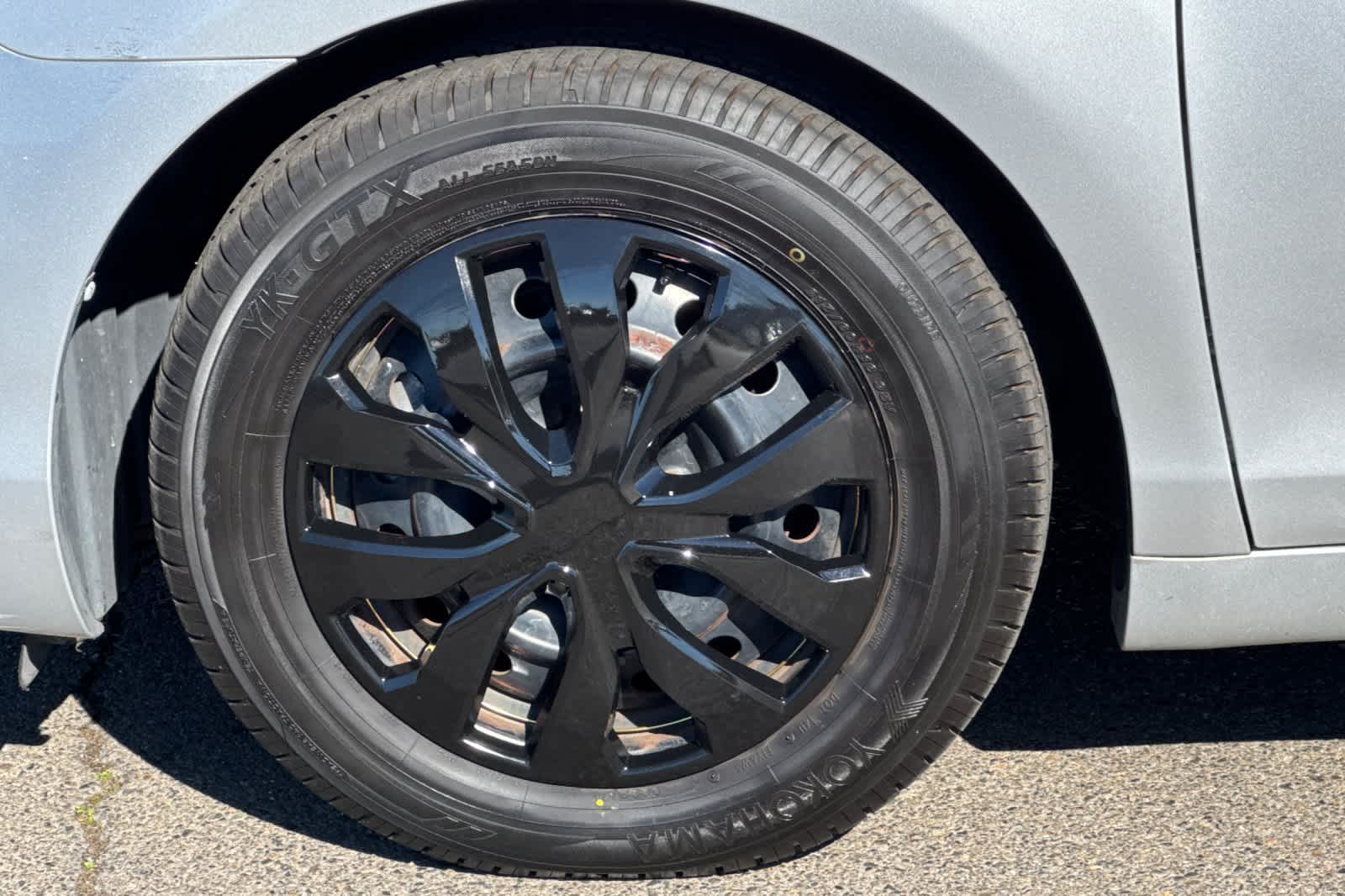 Thumbnail: 2009 Toyota Camry - 27