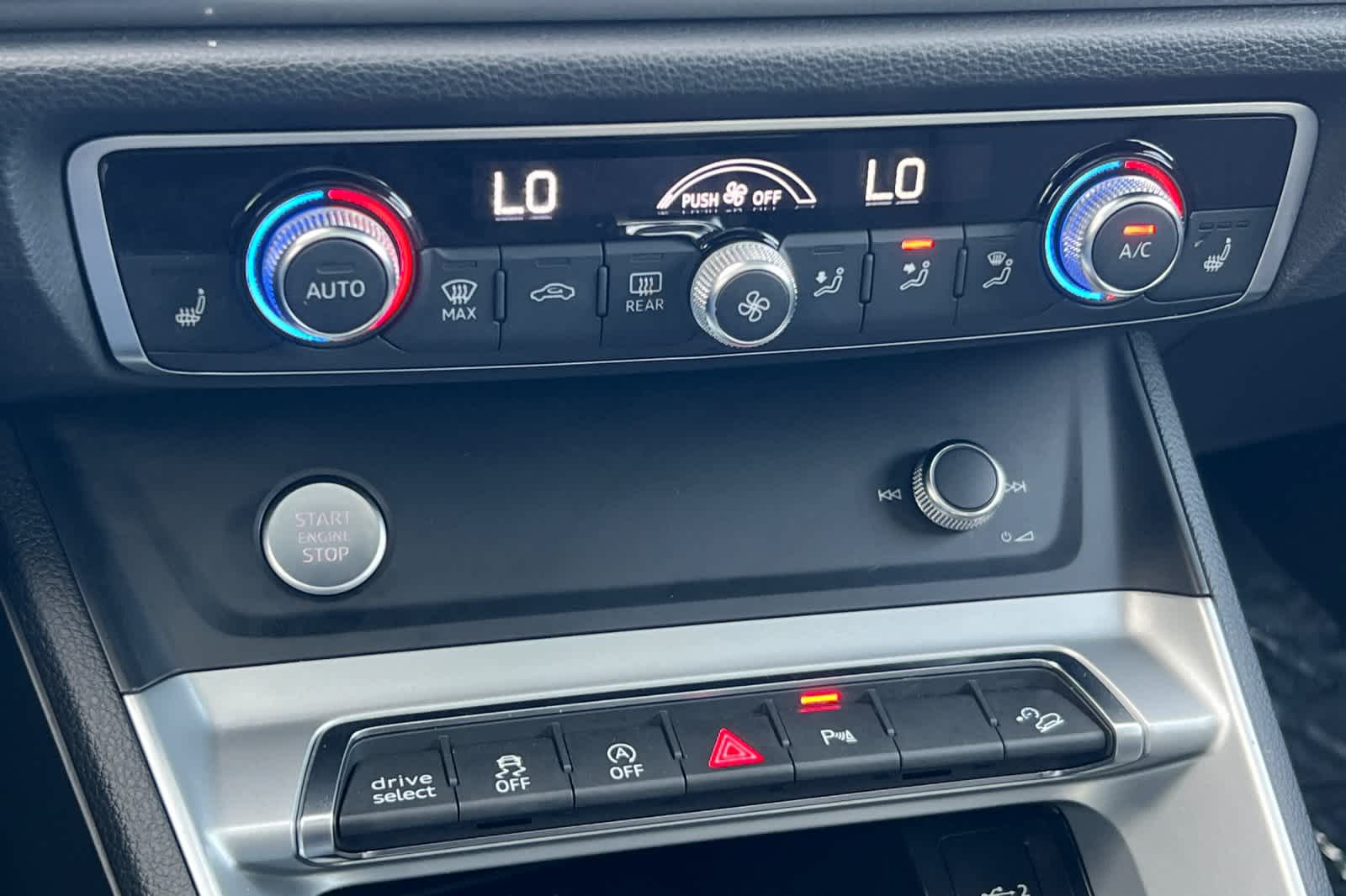 Thumbnail: 2019 Audi Q3 - 22