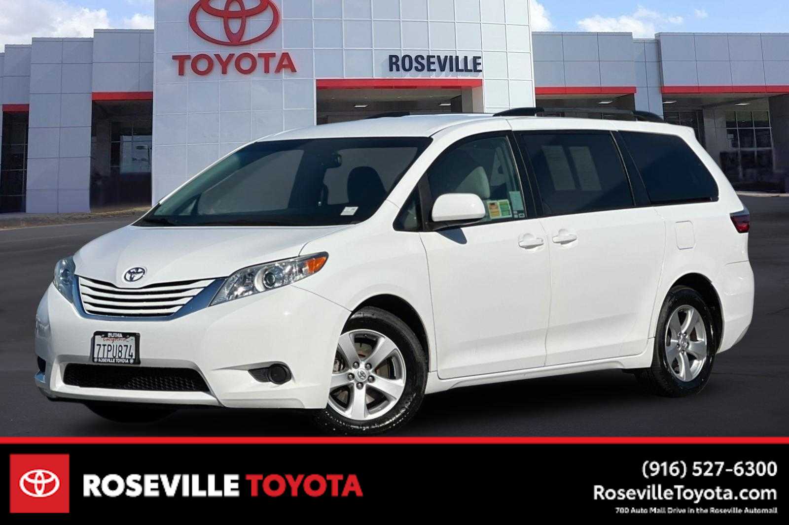 Thumbnail: 2016 Toyota Sienna - 1