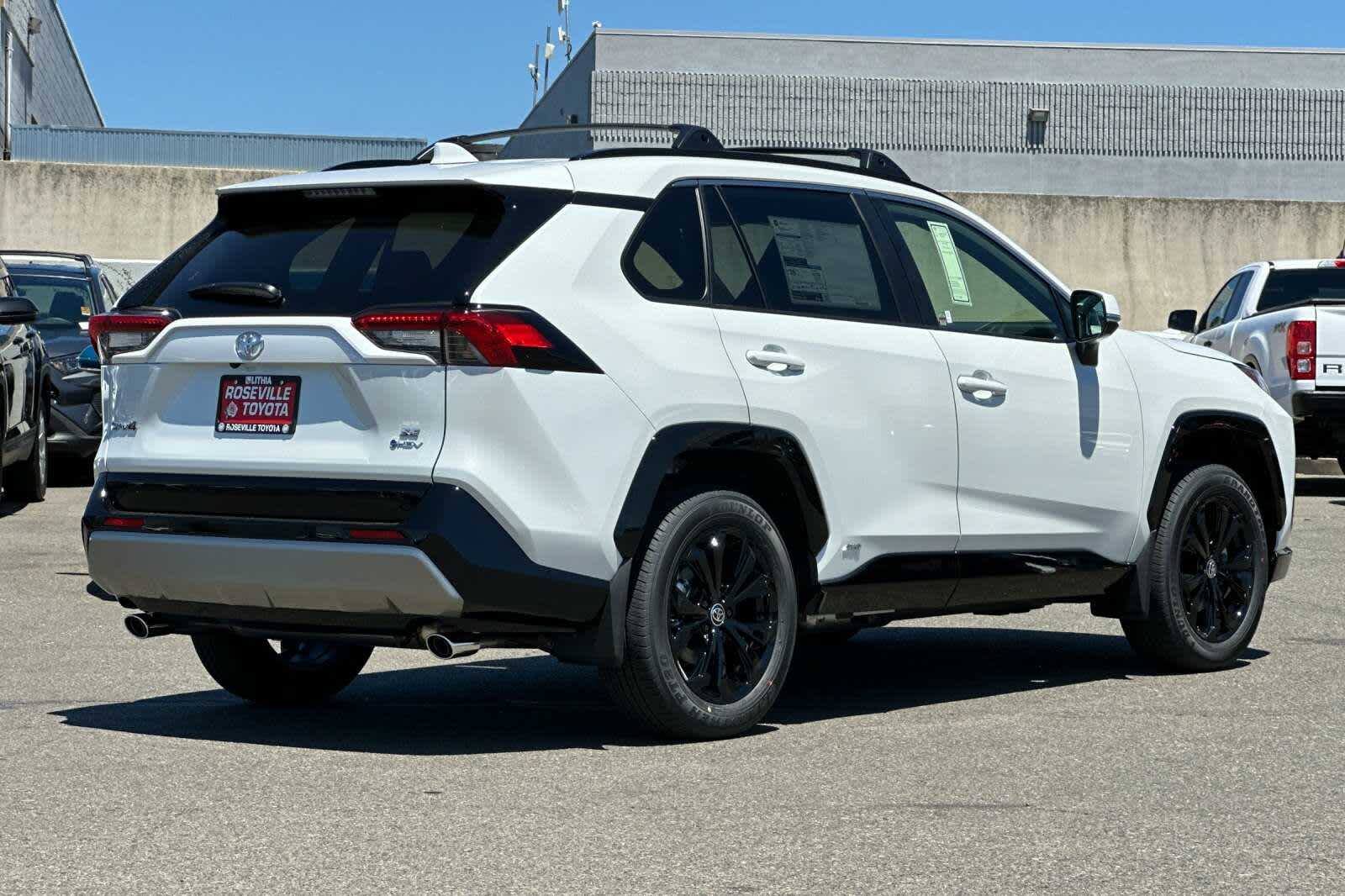 Thumbnail: 2025 Toyota RAV4 - 2