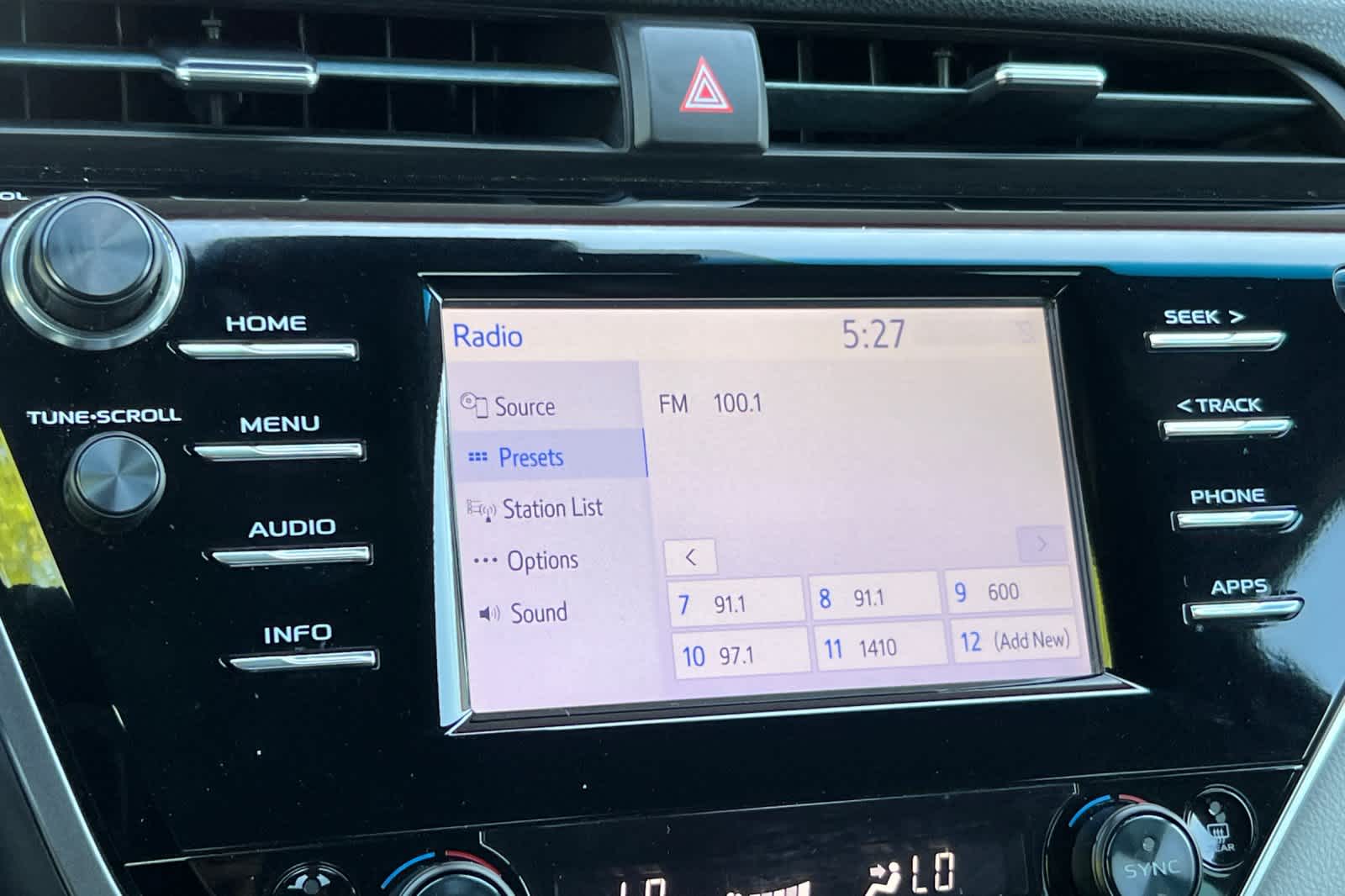 Thumbnail: 2018 Toyota Camry - 18