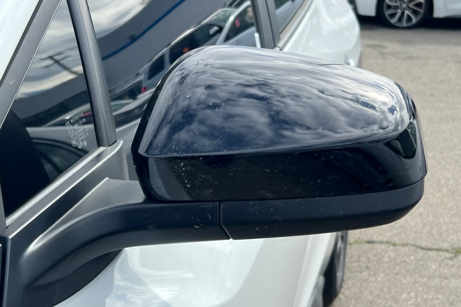 Thumbnail: 2023 Toyota bZ4X - 21