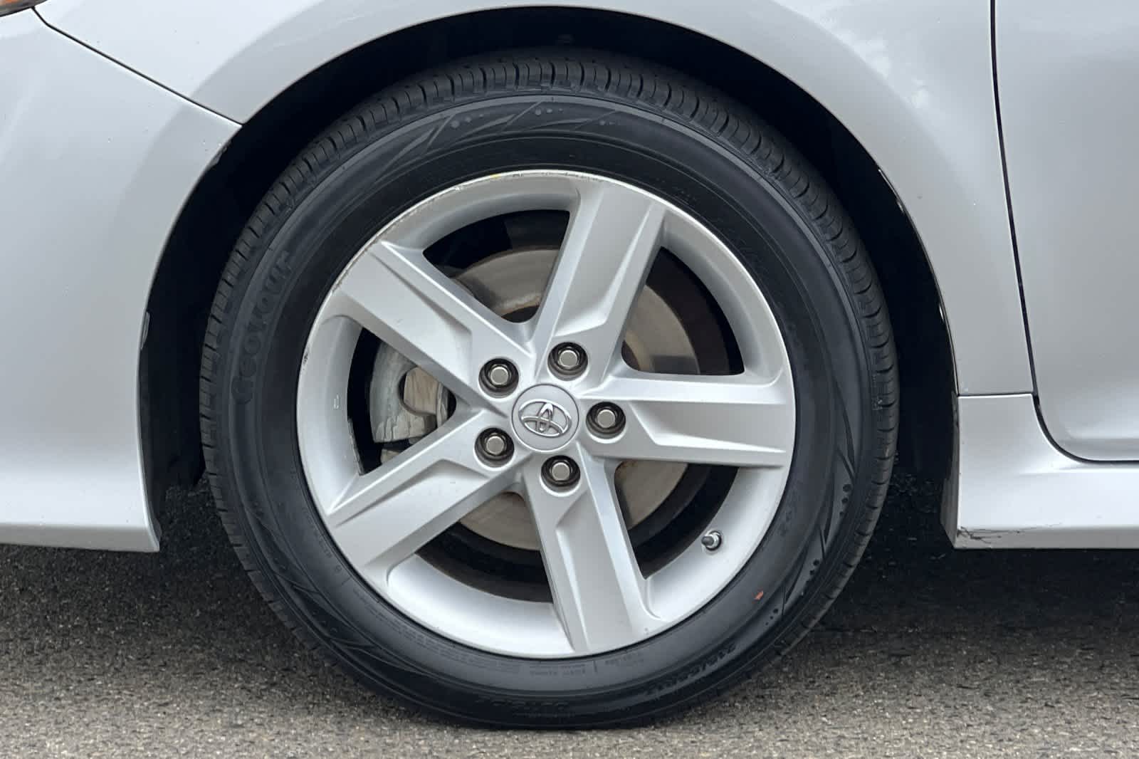 Thumbnail: 2013 Toyota Camry - 30