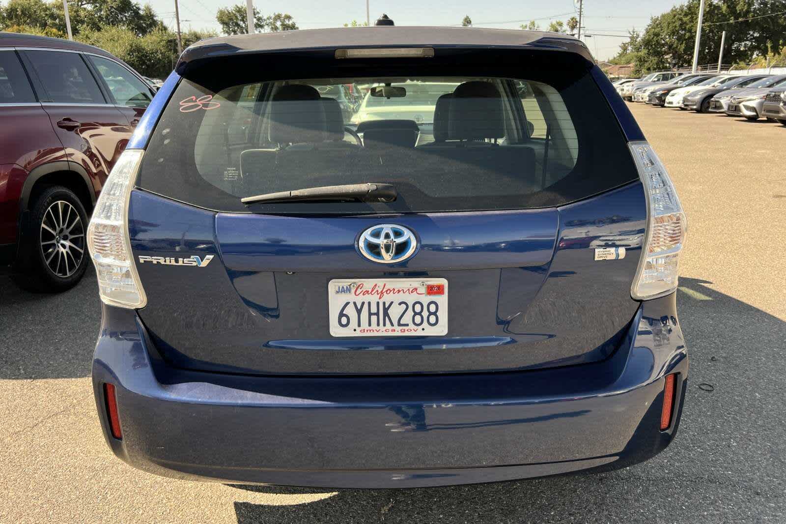 Thumbnail: 2013 Toyota Prius v - 5