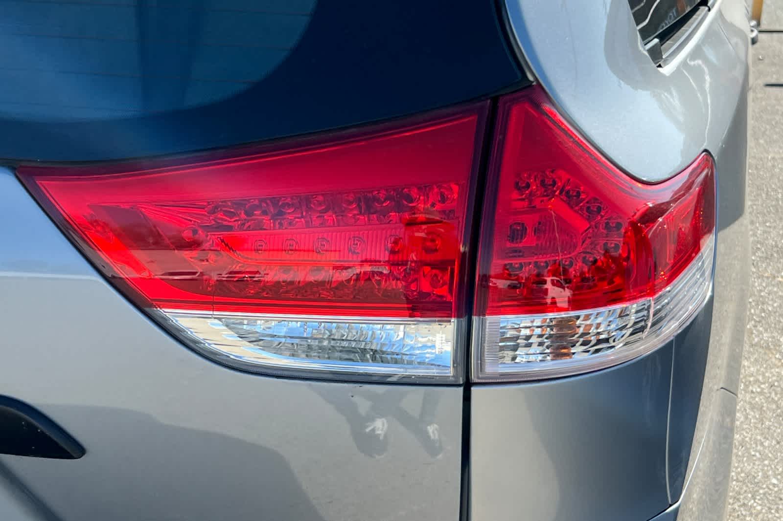 Thumbnail: 2013 Toyota Sienna - 16