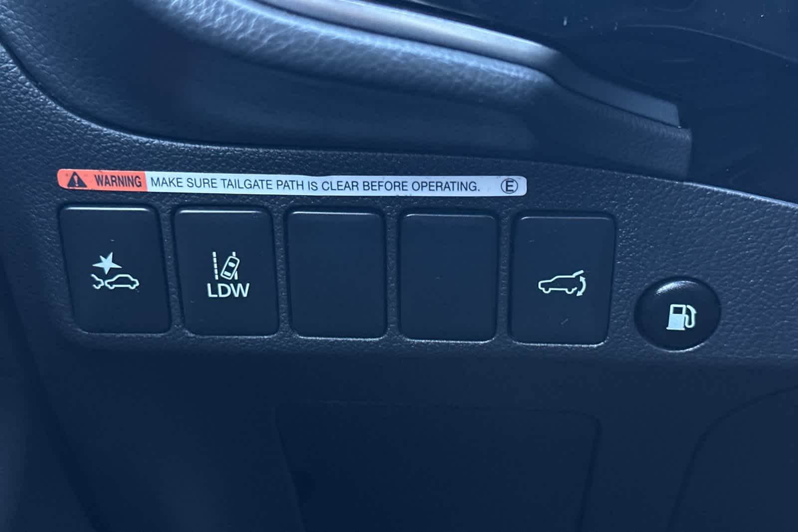 Thumbnail: 2022 Mitsubishi Outlander - 30