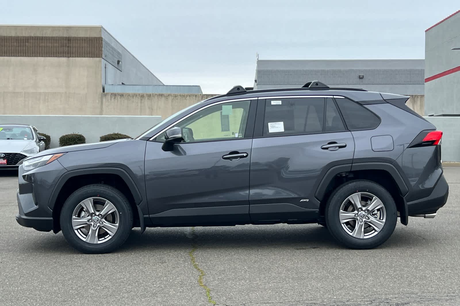 Thumbnail: 2025 Toyota RAV4 - 4