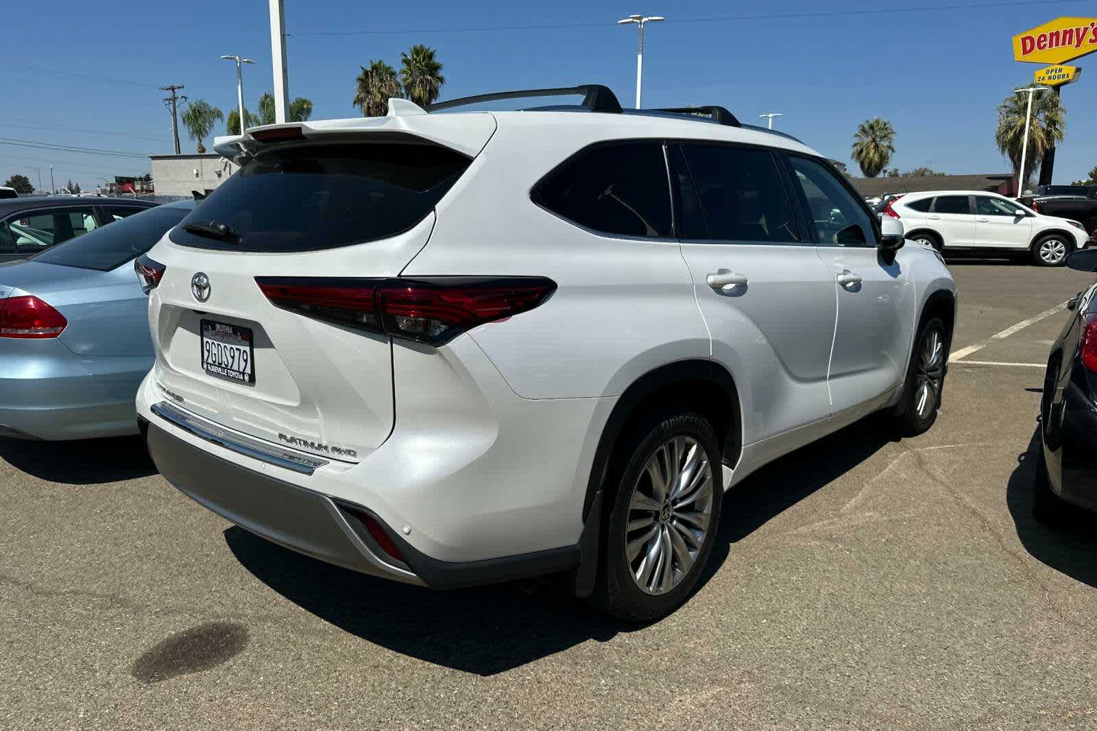 Thumbnail: 2023 Toyota Highlander - 2