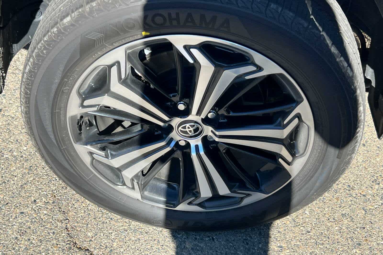 Thumbnail: 2024 Toyota RAV4 - 13