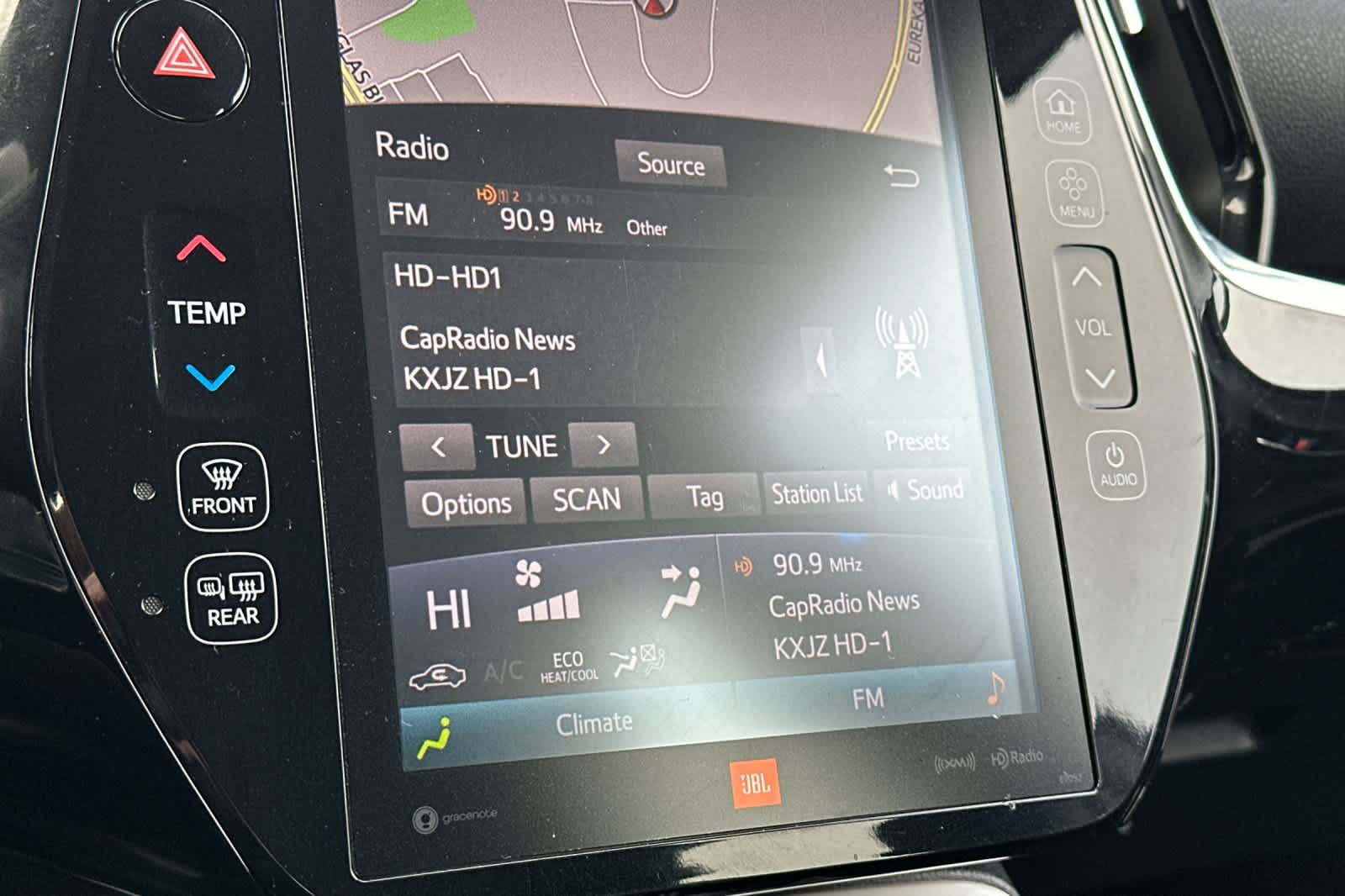 Thumbnail: 2017 Toyota Prius Prime - 19