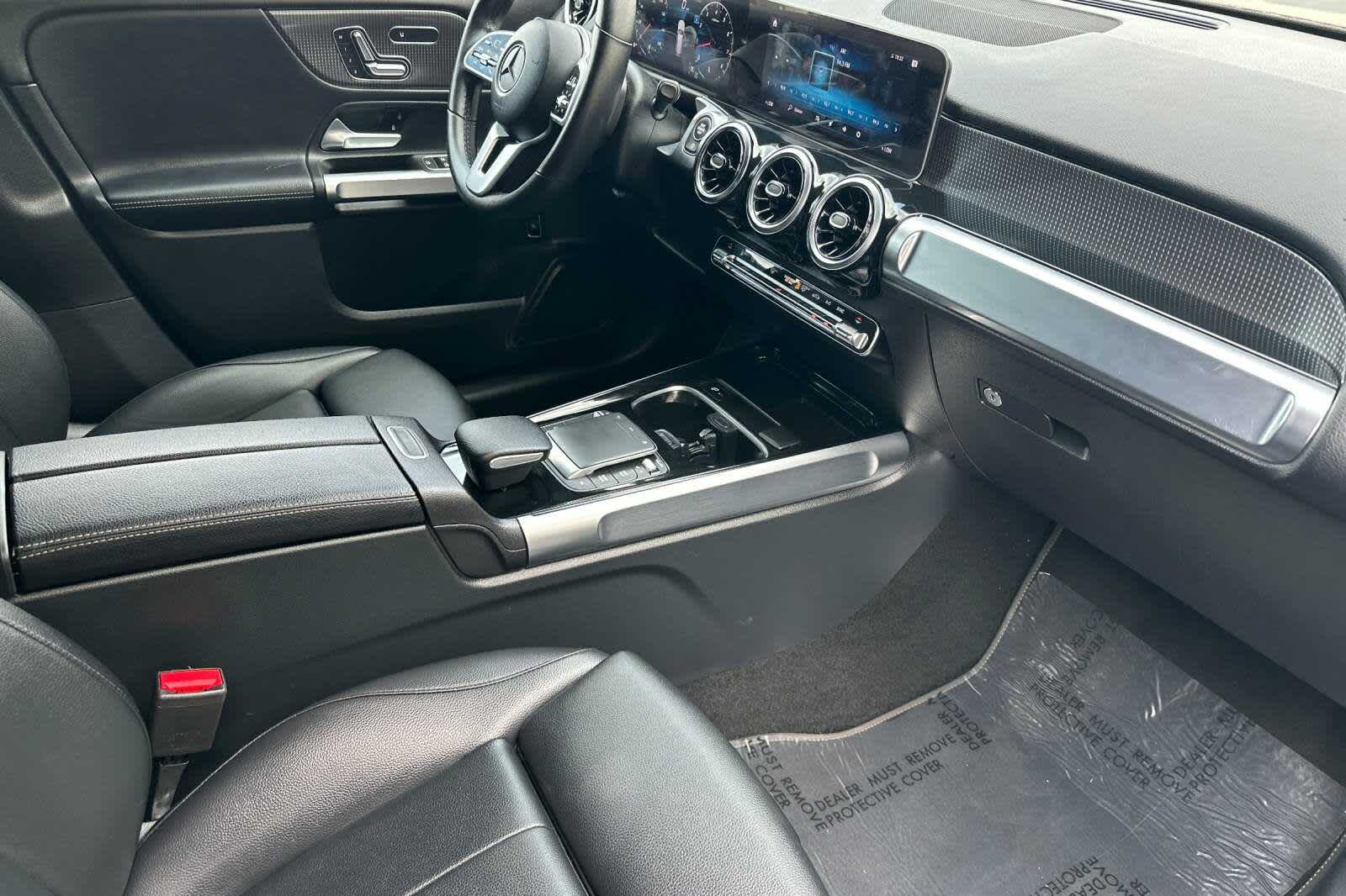 Thumbnail: 2021 Mercedes-Benz GLB - 17