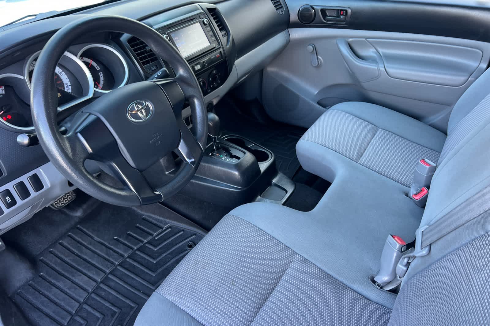 Thumbnail: 2014 Toyota Tacoma - 11