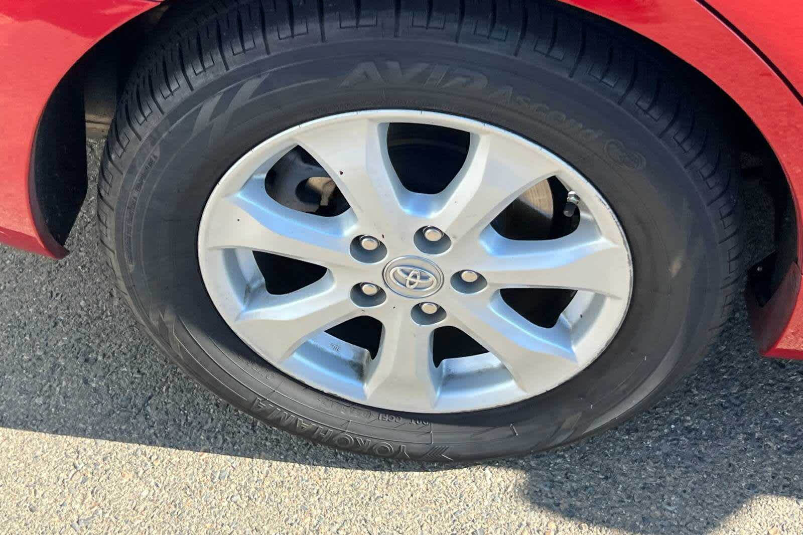 Thumbnail: 2011 Toyota Camry - 14