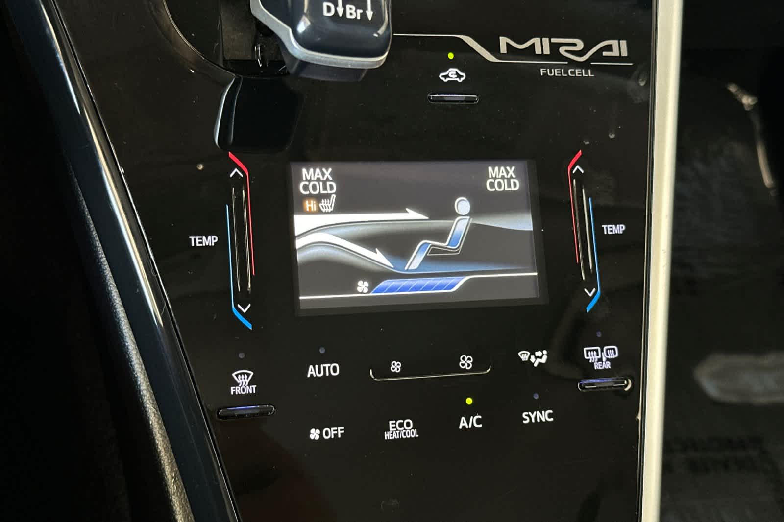 Thumbnail: 2017 Toyota Mirai - 21