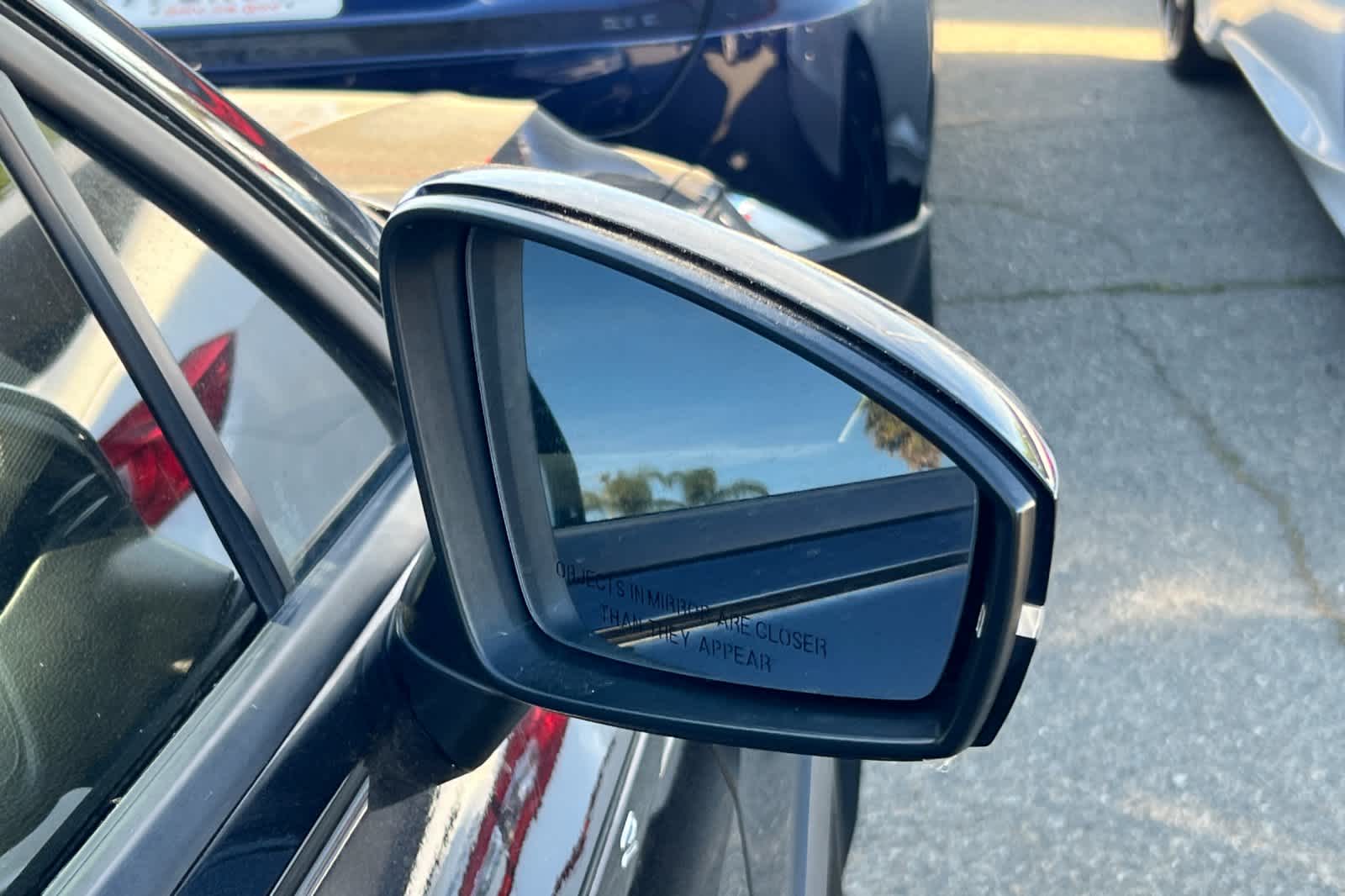 Thumbnail: 2022 Volkswagen Tiguan - 16