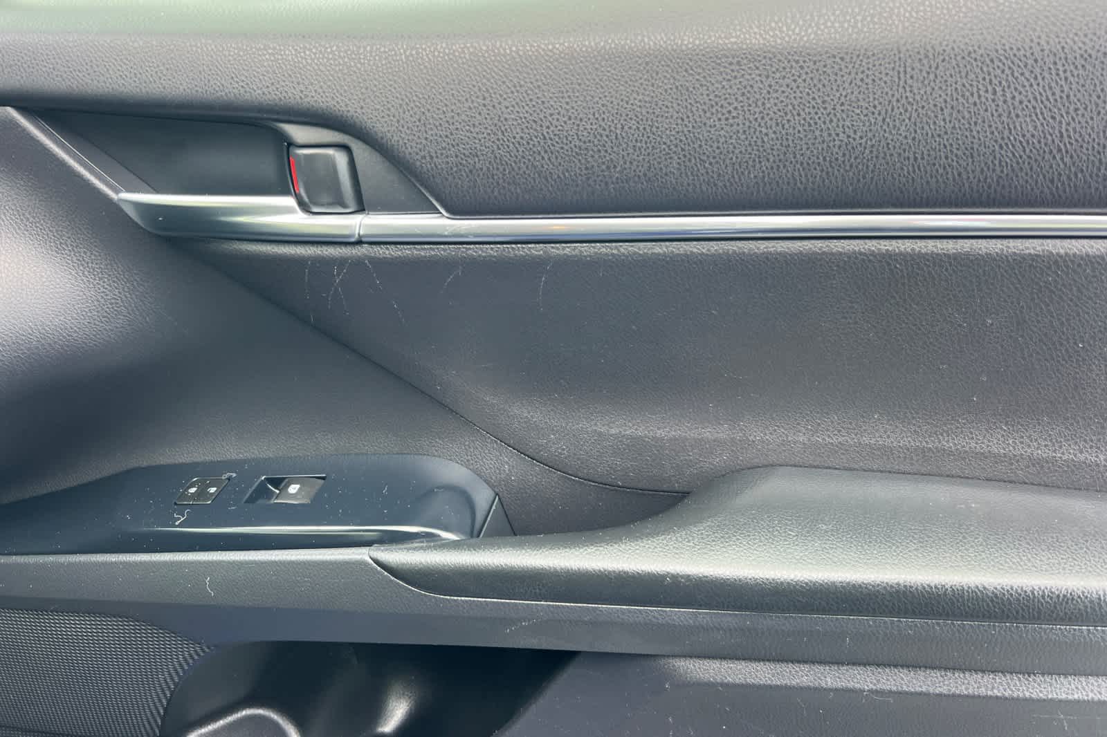 Thumbnail: 2018 Toyota Camry - 17