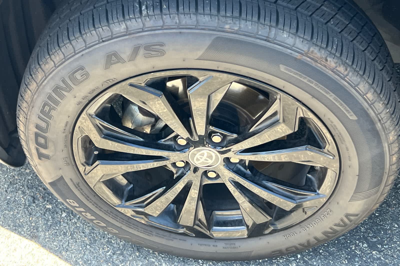 Thumbnail: 2023 Toyota RAV4 - 10