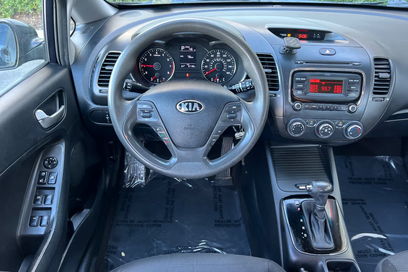 Thumbnail: 2017 Kia Forte - 14