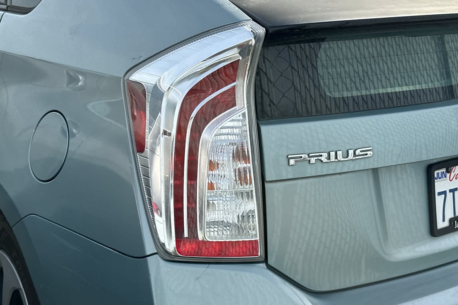 Thumbnail: 2012 Toyota Prius - 15