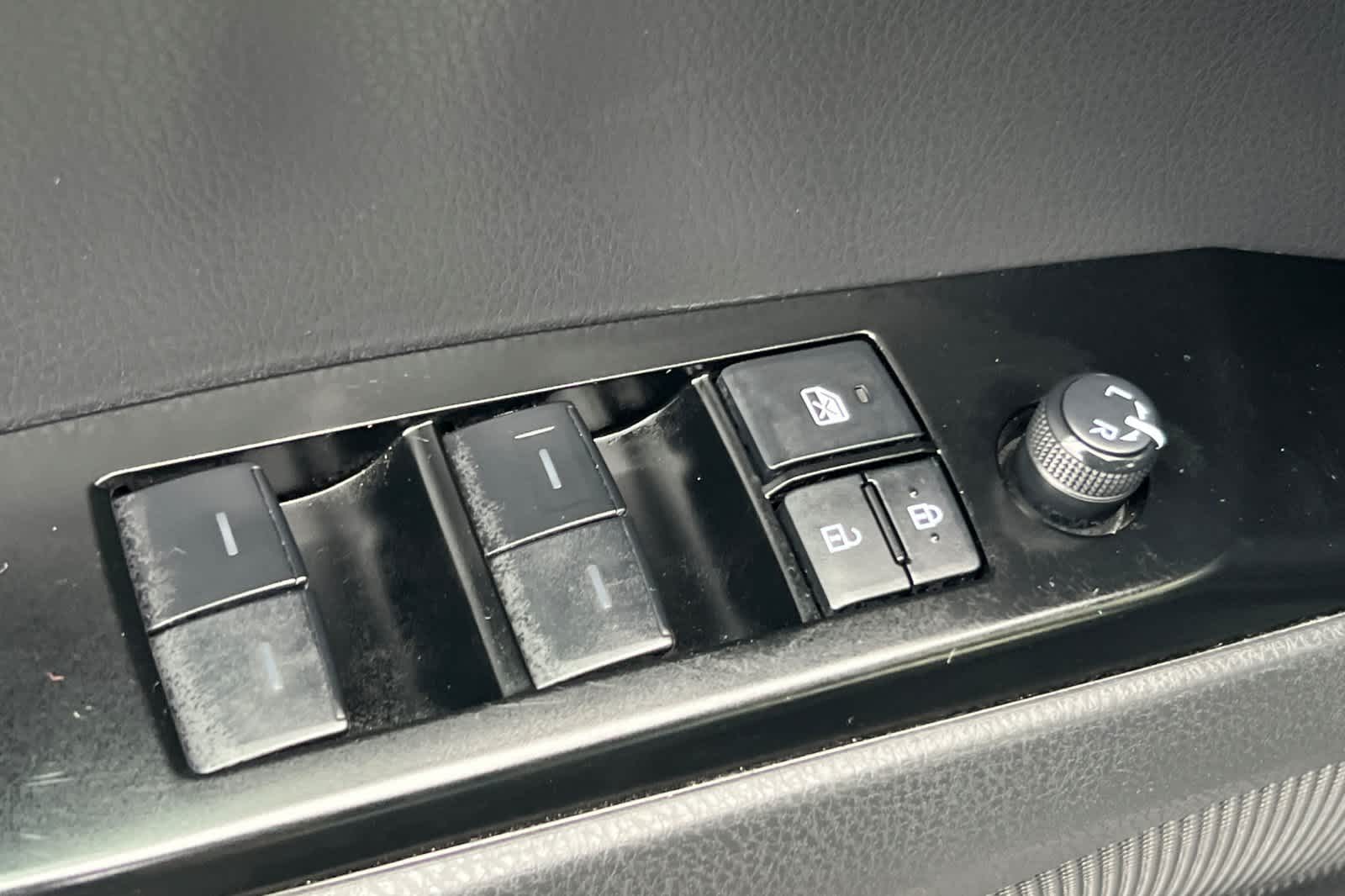 Thumbnail: 2025 Toyota Camry - 13