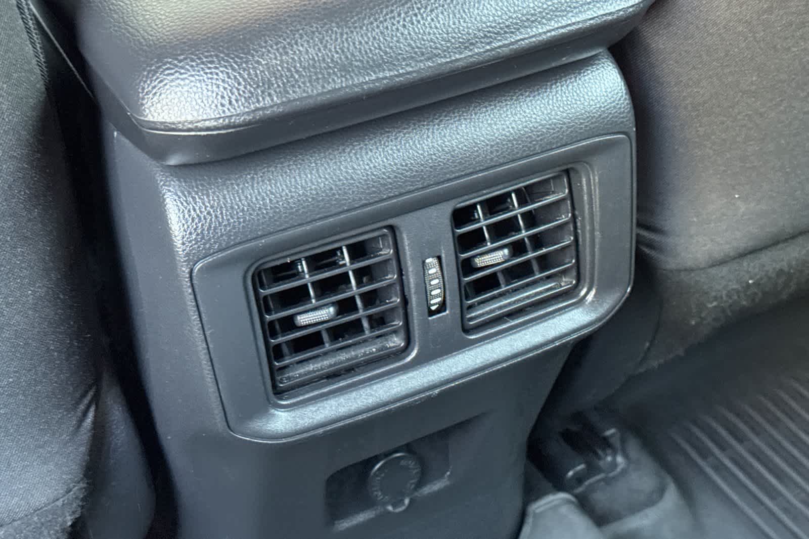 Thumbnail: 2022 Toyota RAV4 - 14