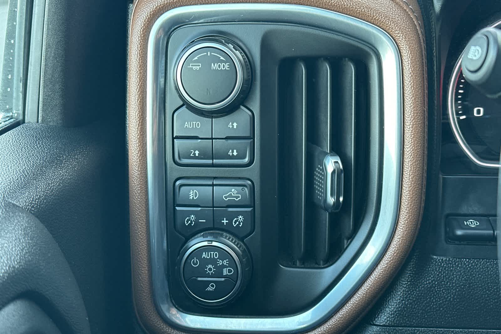 Thumbnail: 2020 Chevrolet Silverado 2500 - 30