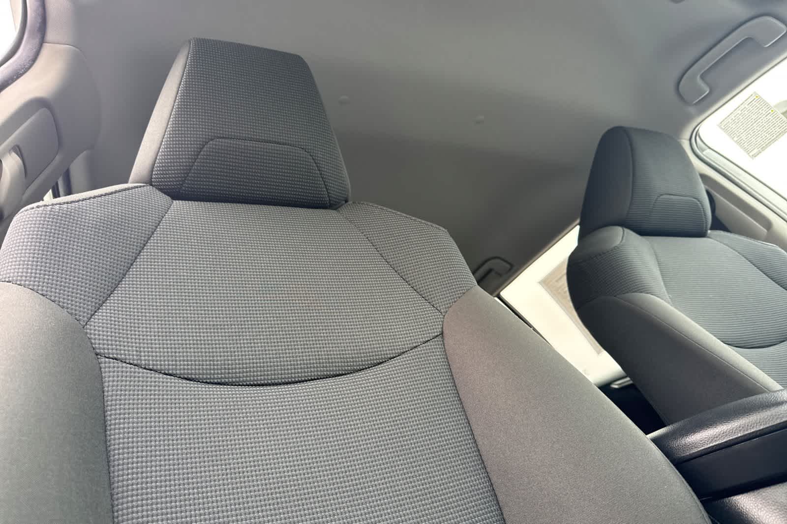 Thumbnail: 2024 Toyota RAV4 - 18