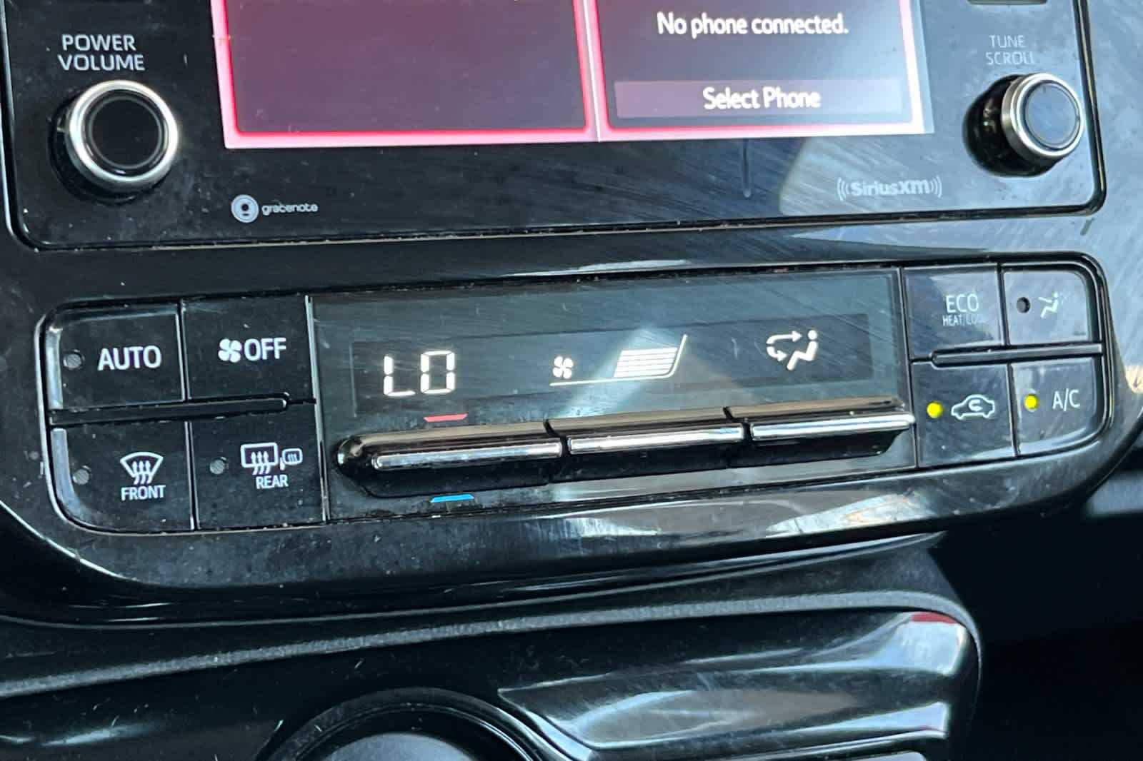 Thumbnail: 2021 Toyota Prius - 20