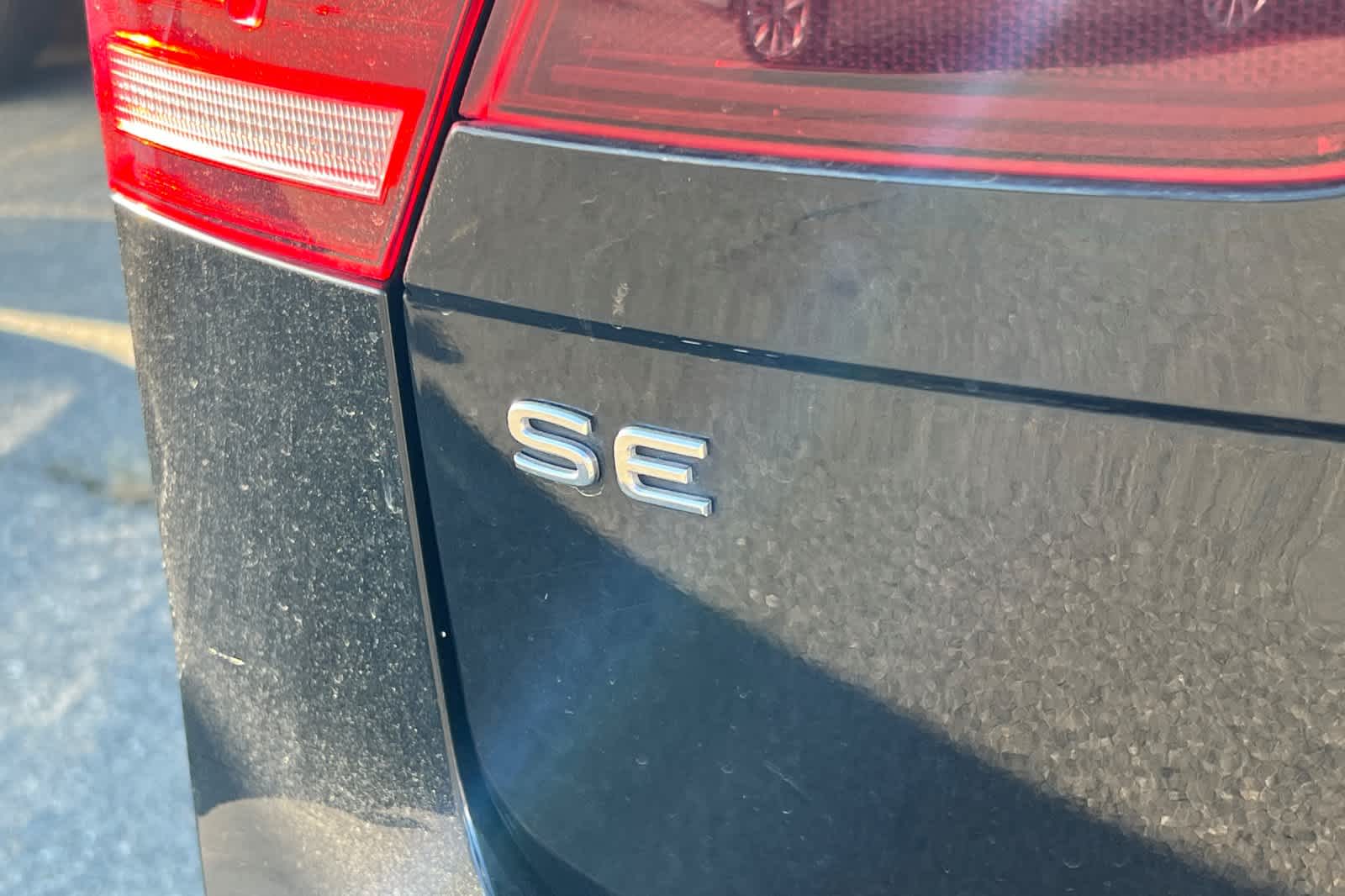 Thumbnail: 2022 Volkswagen Tiguan - 21