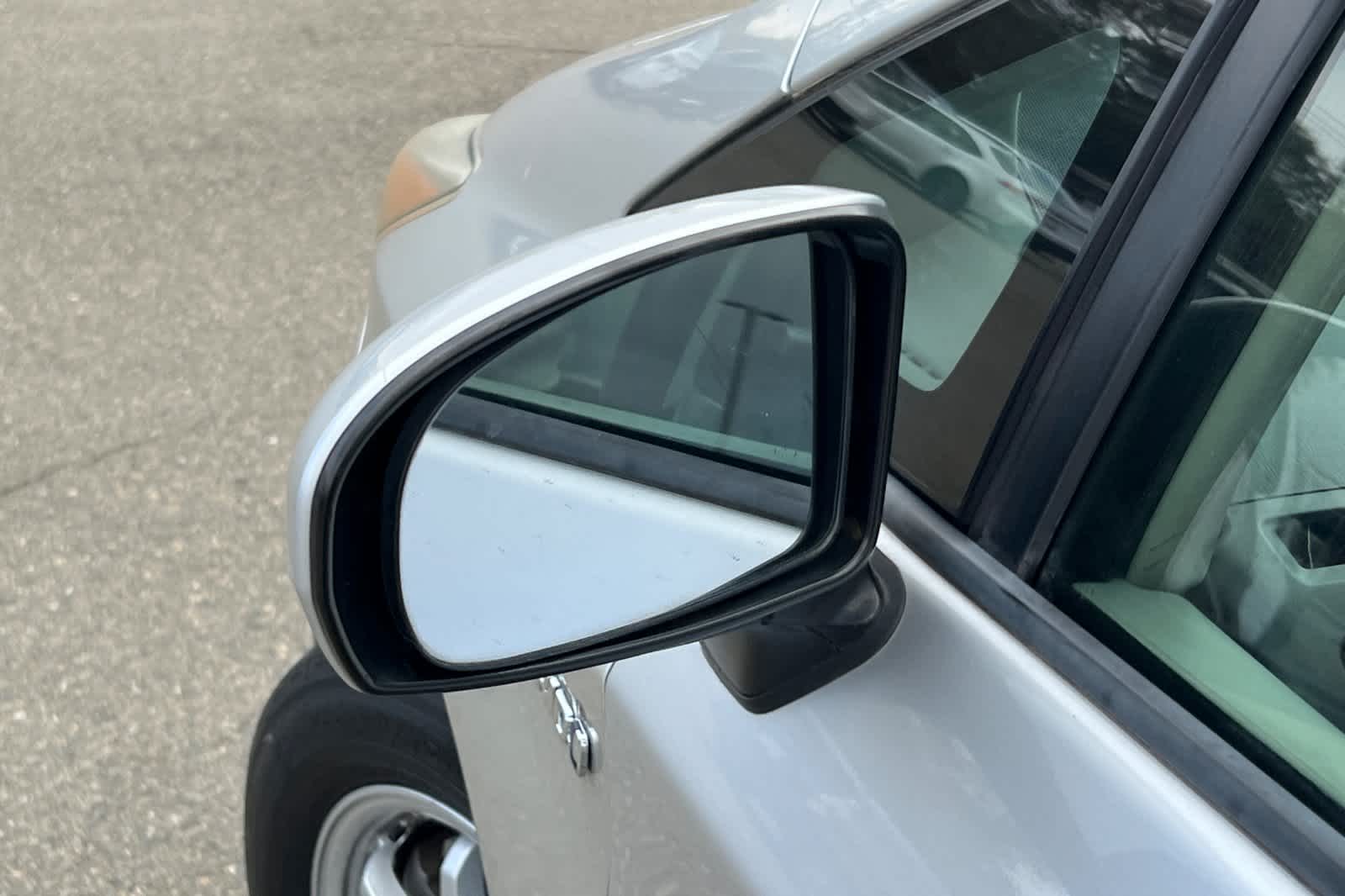 Thumbnail: 2010 Toyota Prius - 19