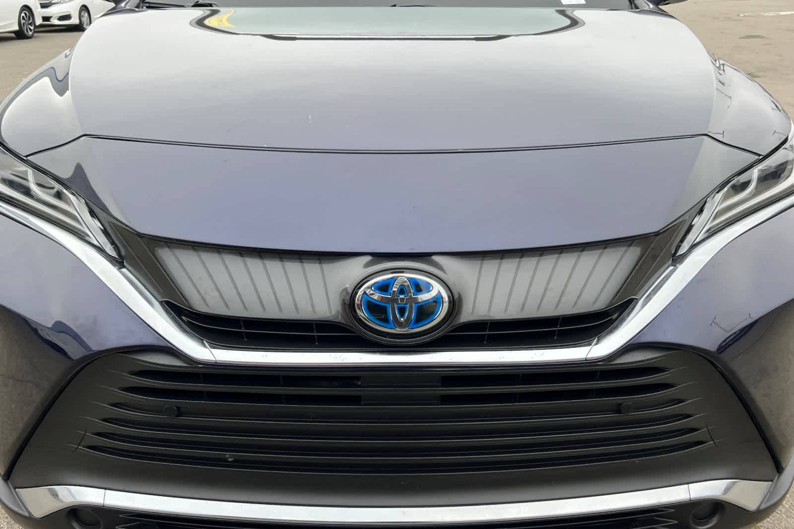 Thumbnail: 2022 Toyota Venza - 9