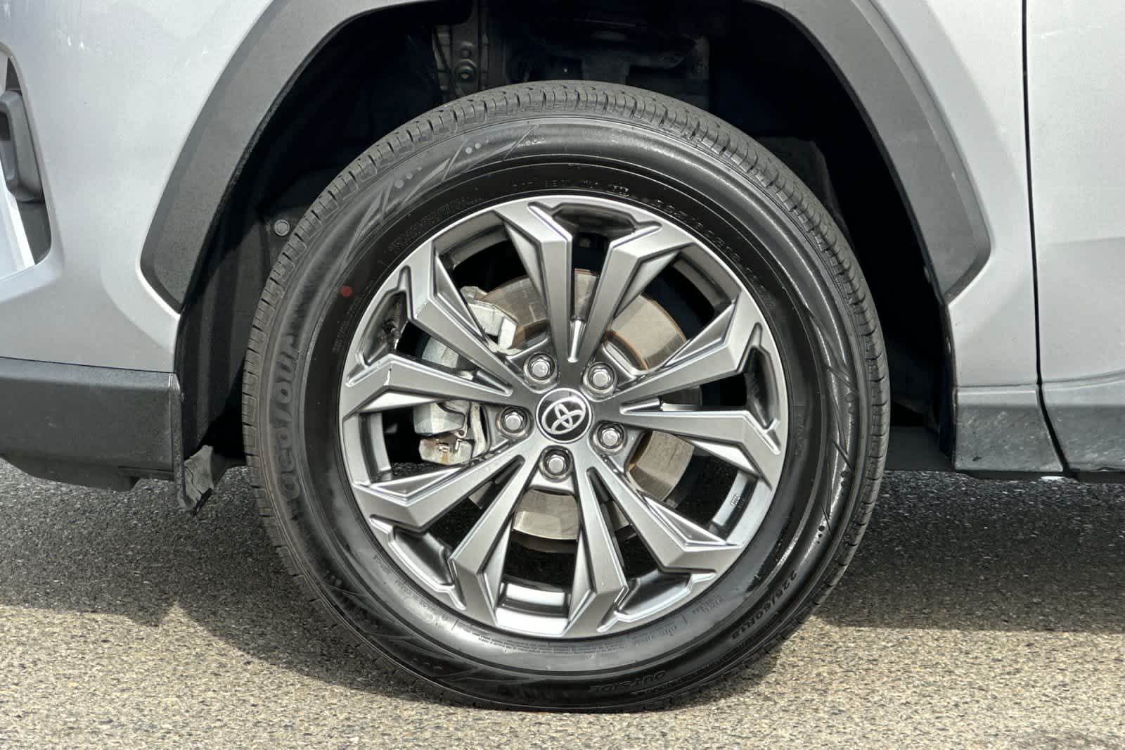 Thumbnail: 2022 Toyota RAV4 - 31