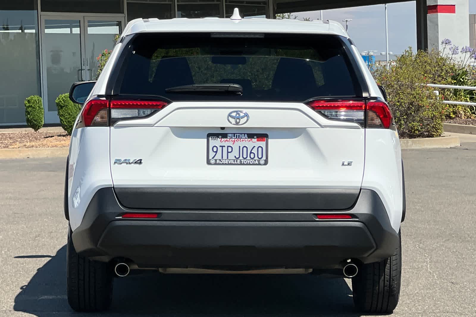 Thumbnail: 2023 Toyota RAV4 - 8