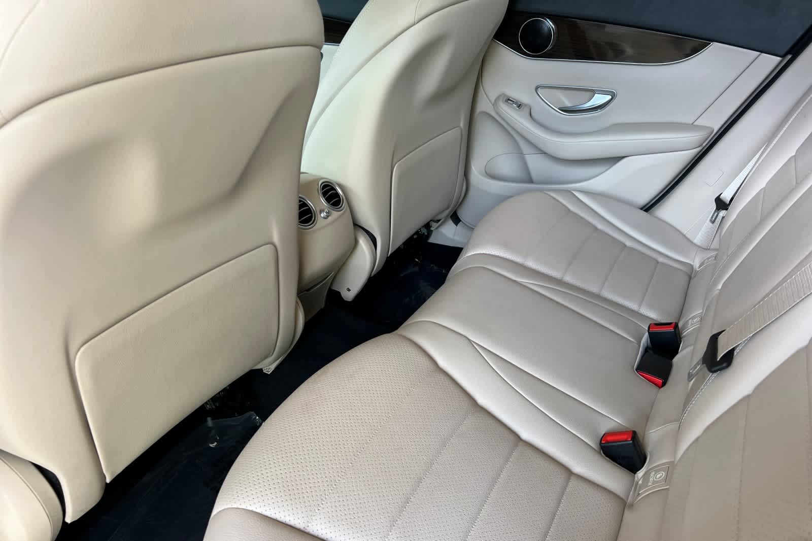 Thumbnail: 2021 Mercedes-Benz GLC - 4